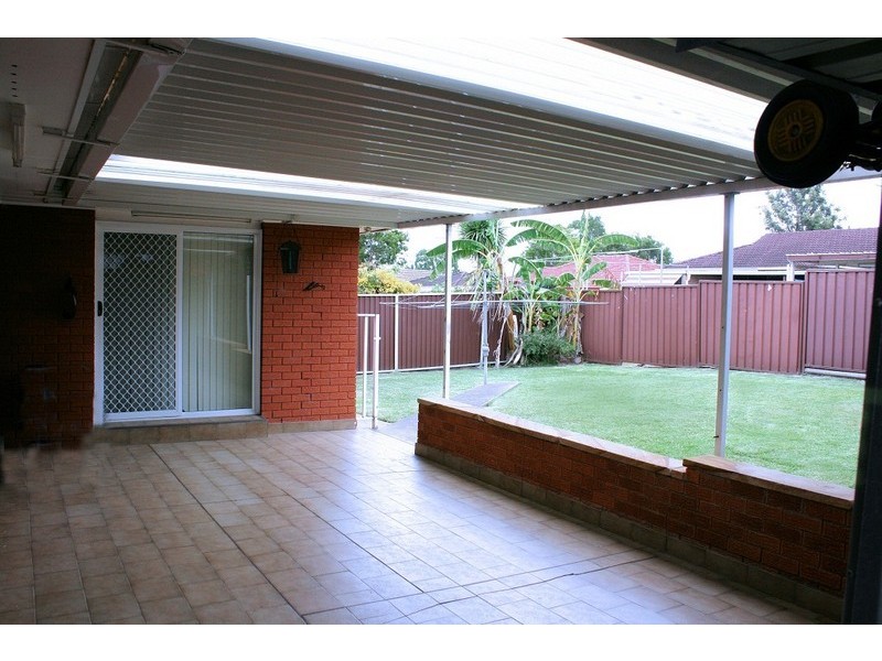 21  Universal Avenue, Georges Hall NSW 2198