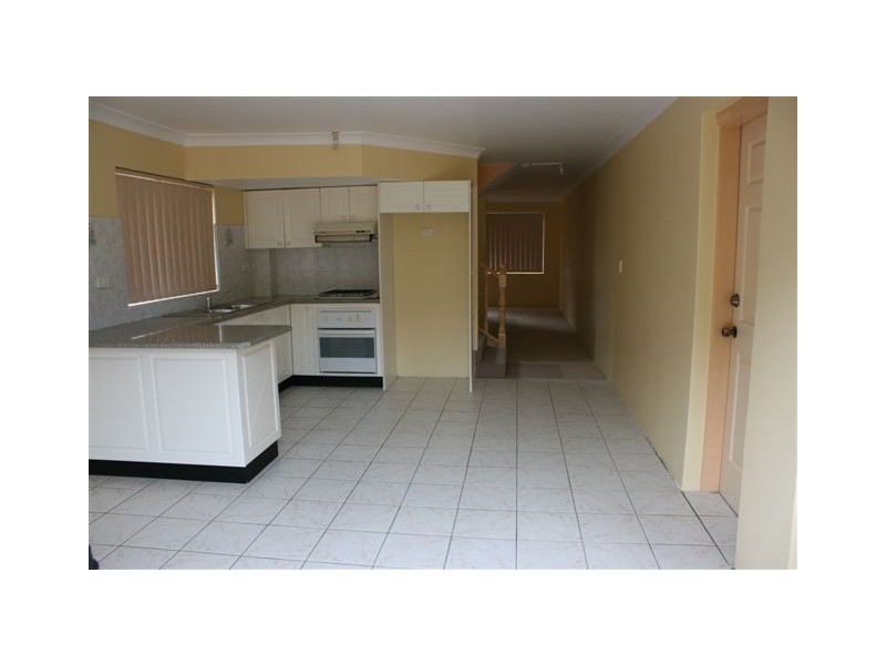 2/6  Lee Street, Condell Park NSW 2200