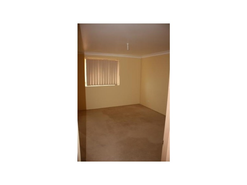 2/6  Lee Street, Condell Park NSW 2200