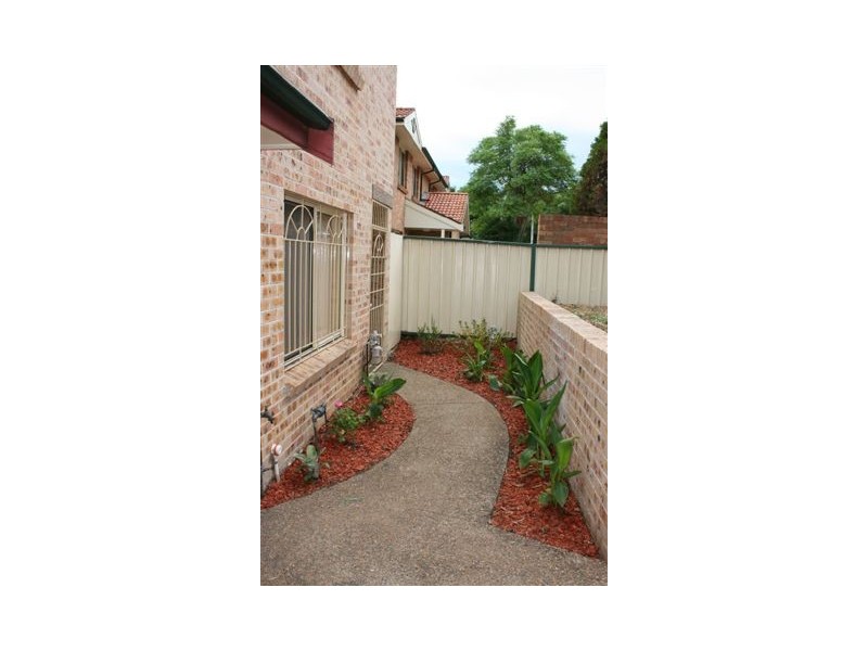 2/6  Lee Street, Condell Park NSW 2200