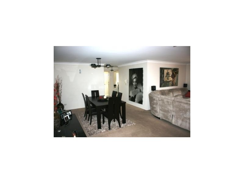 26/40-44 Chertsey Avenue, Bankstown NSW 2200