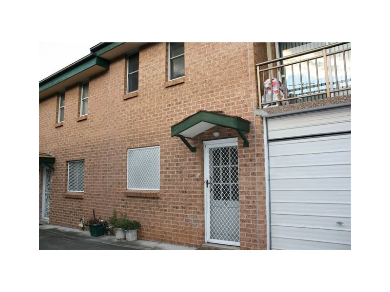 6/103 Highview Avenue, Greenacre NSW 2190