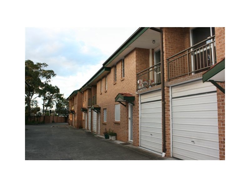 6/103 Highview Avenue, Greenacre NSW 2190