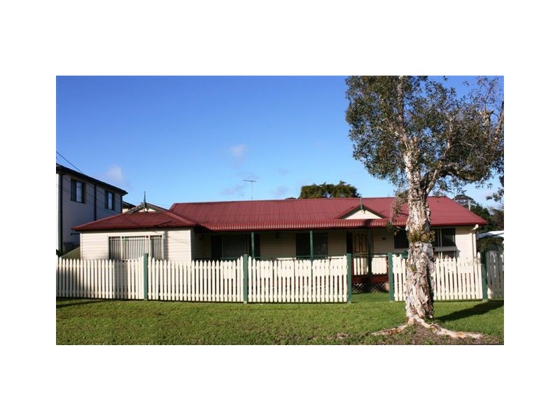 30 Universal Avenue, Georges Hall NSW 2198