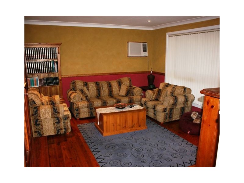 30 Universal Avenue, Georges Hall NSW 2198