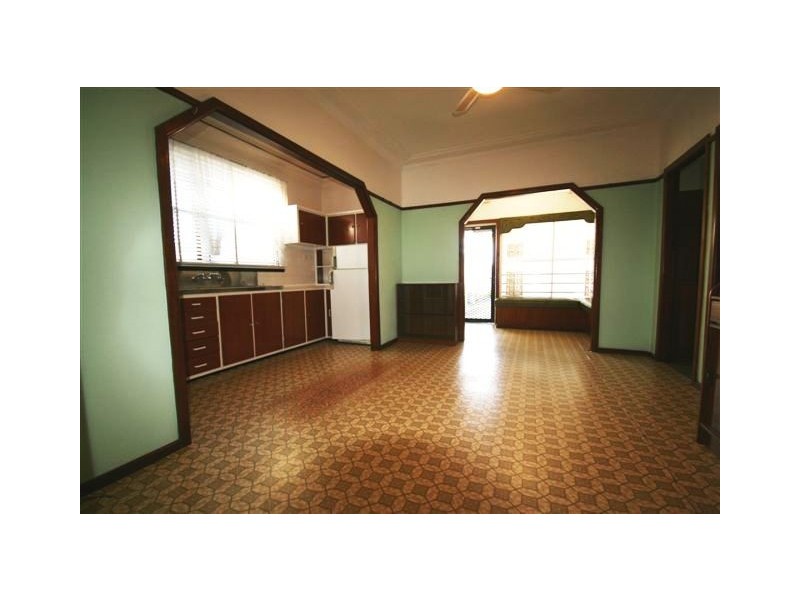 207 Henry Lawson Drive, Georges Hall NSW 2198