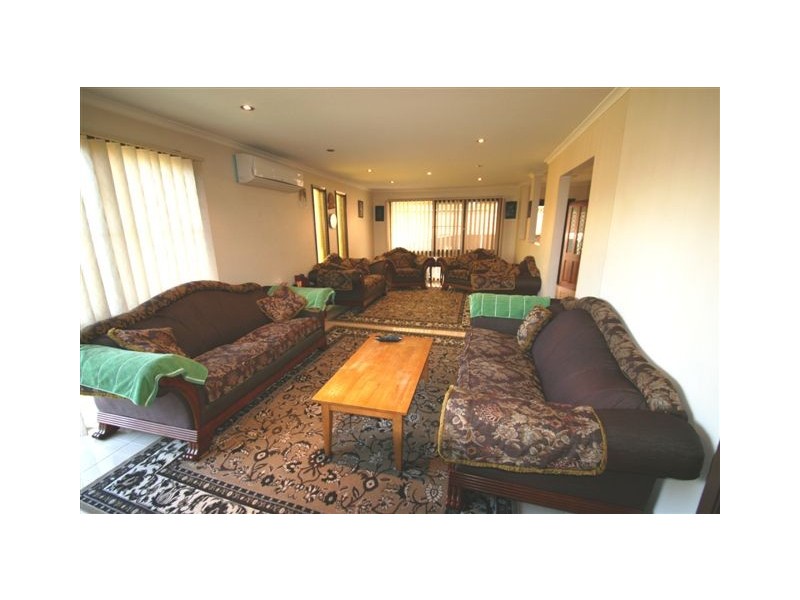 10 Rex Road, Georges Hall NSW 2198