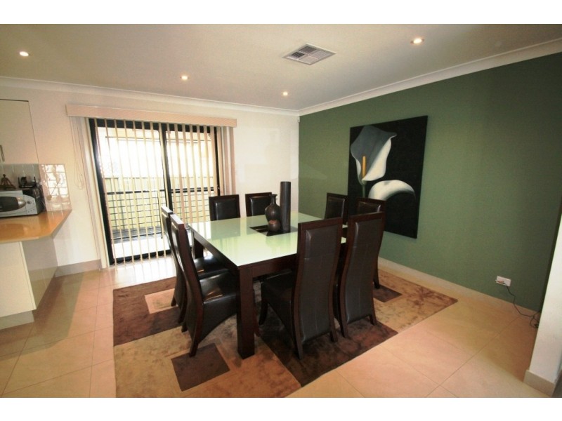 32B Universal Avenue, Georges Hall NSW 2198