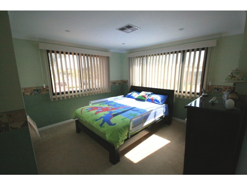 32B Universal Avenue, Georges Hall NSW 2198
