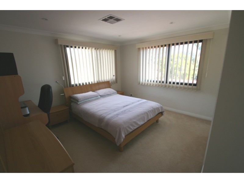 32B Universal Avenue, Georges Hall NSW 2198