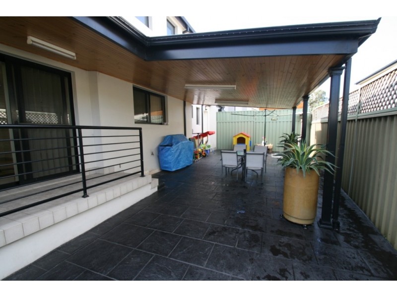 32B Universal Avenue, Georges Hall NSW 2198