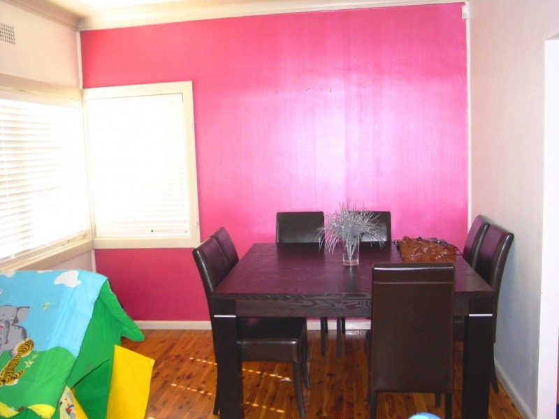 4 Lauma Avenue, Greenacre NSW 2190