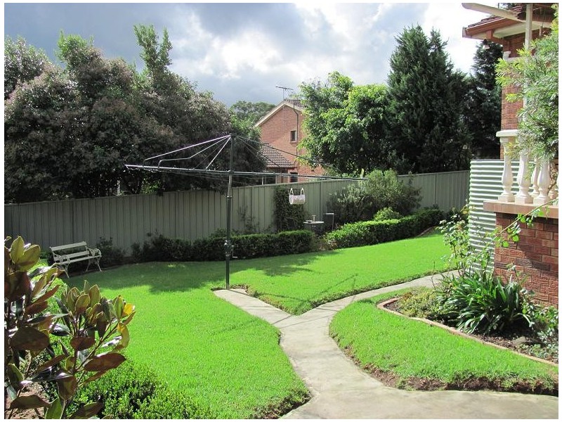 13 Hodkin Place, Ingleburn NSW 2565