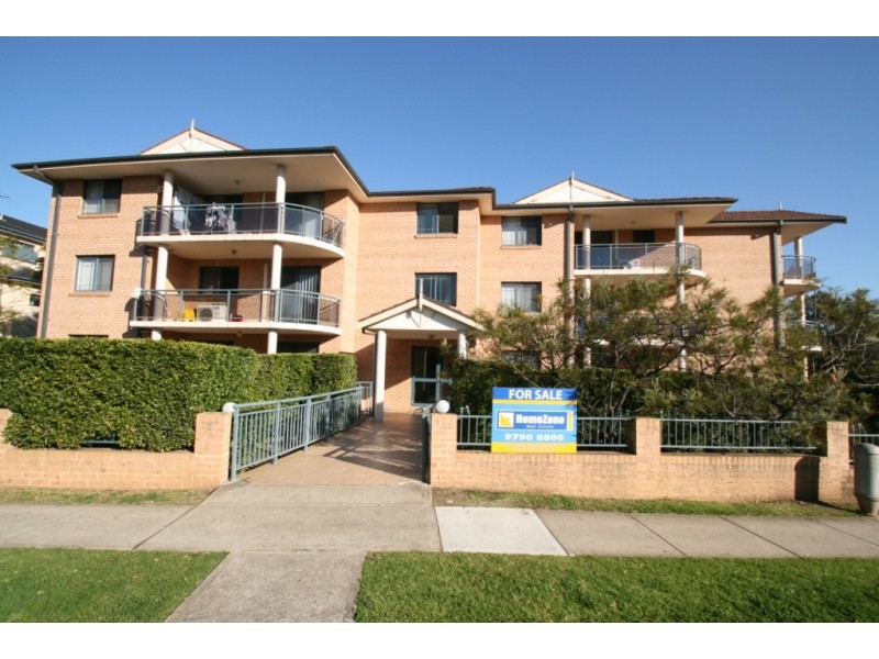 4/37 Sir Joseph Banks Street, Bankstown NSW 2200