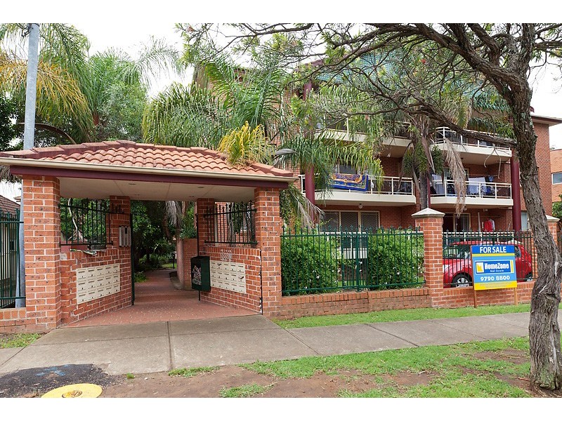 25/4  Dellwood Street, Bankstown NSW 2200