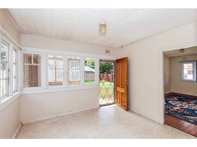 8 Sunny Crescent, Punchbowl NSW 2196