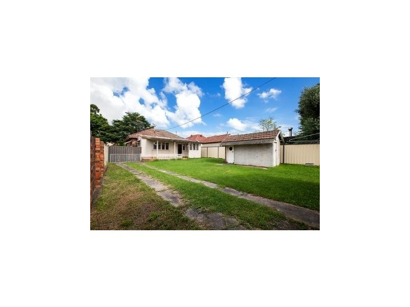 8 Sunny Crescent, Punchbowl NSW 2196