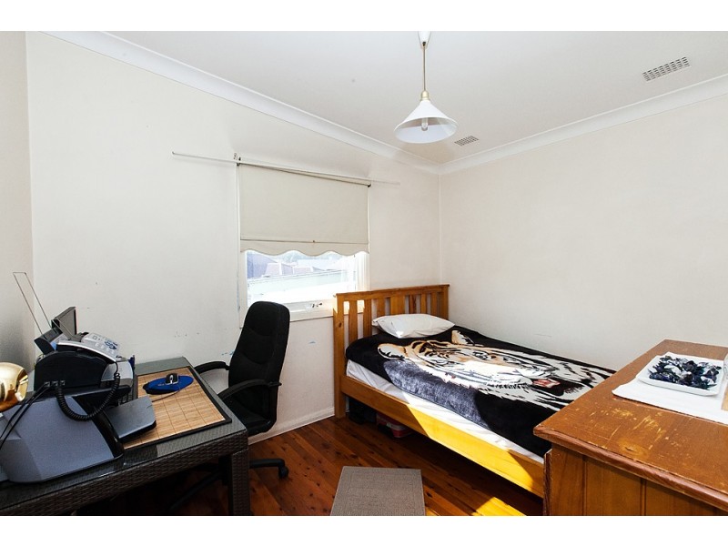 7 Wright Close, Georges Hall NSW 2198