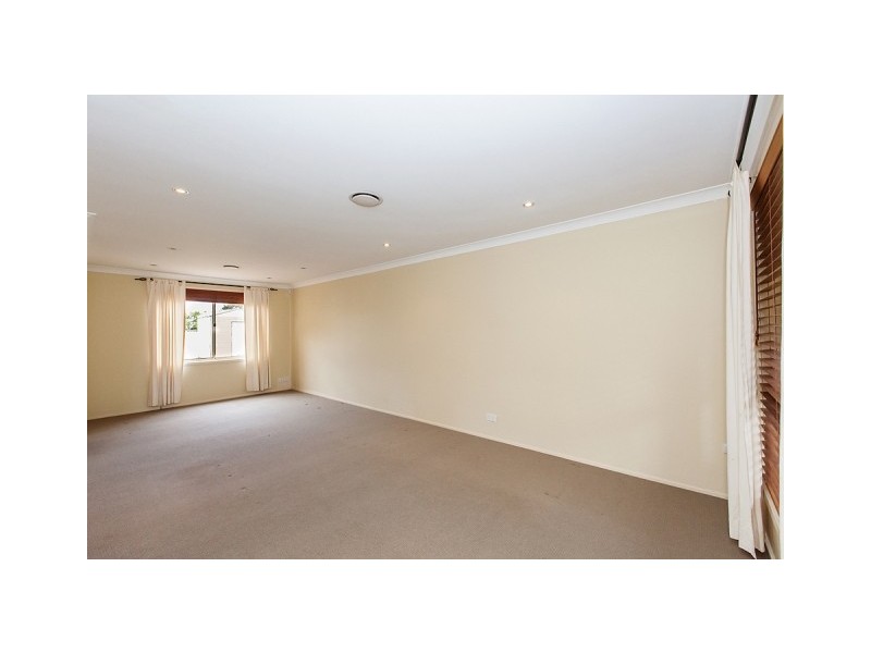 Wattle Grove NSW 2173