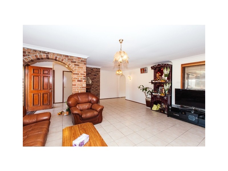 8 Coori Place, Bonnyrigg NSW 2177