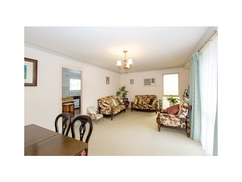 38 Oak Drive, Georges Hall NSW 2198