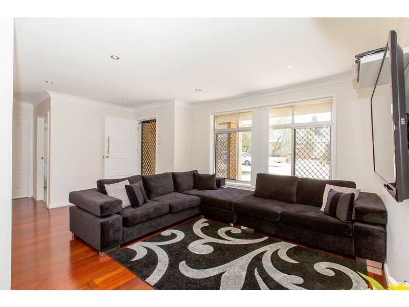 4 Orana Place, Greenacre NSW 2190
