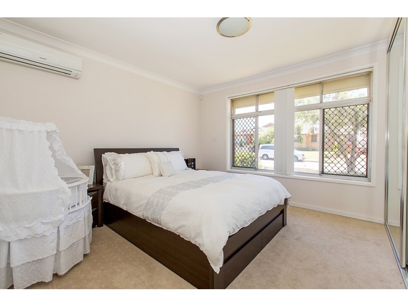 4 Orana Place, Greenacre NSW 2190