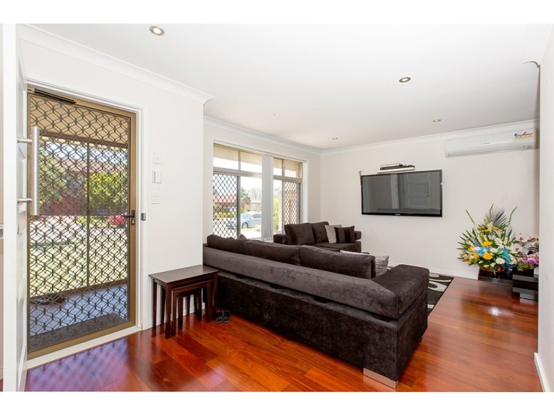 4 Orana Place, Greenacre NSW 2190