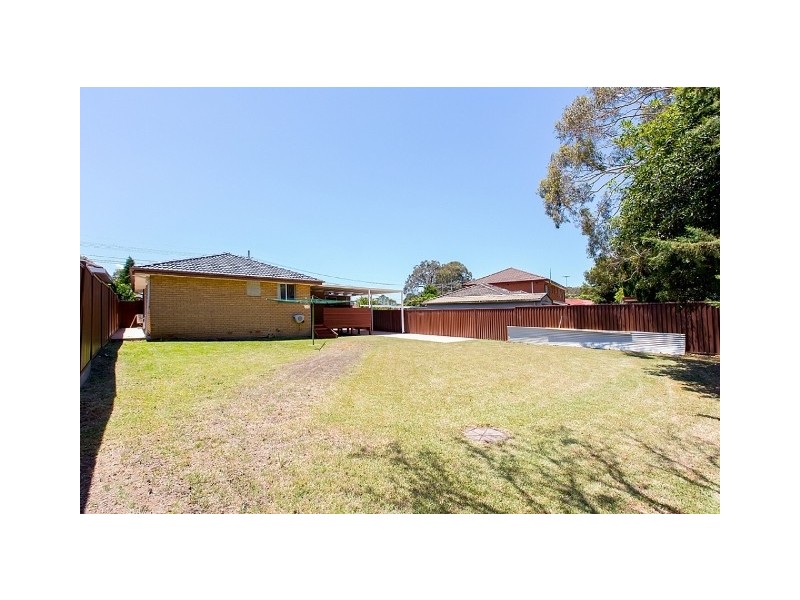 4 Orana Place, Greenacre NSW 2190