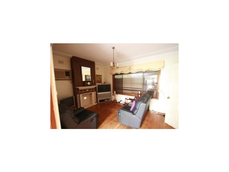 311 Waterloo Road, Greenacre NSW 2190