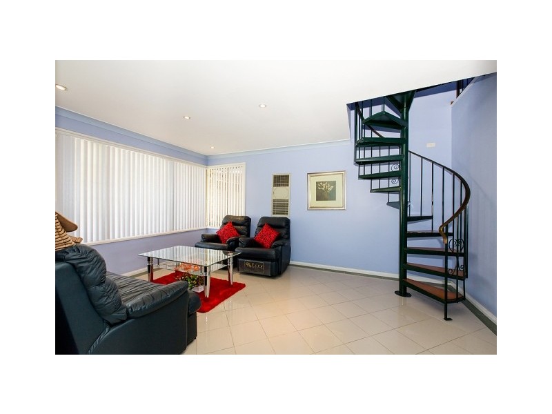 11 Cumberland Avenue, Georges Hall NSW 2198