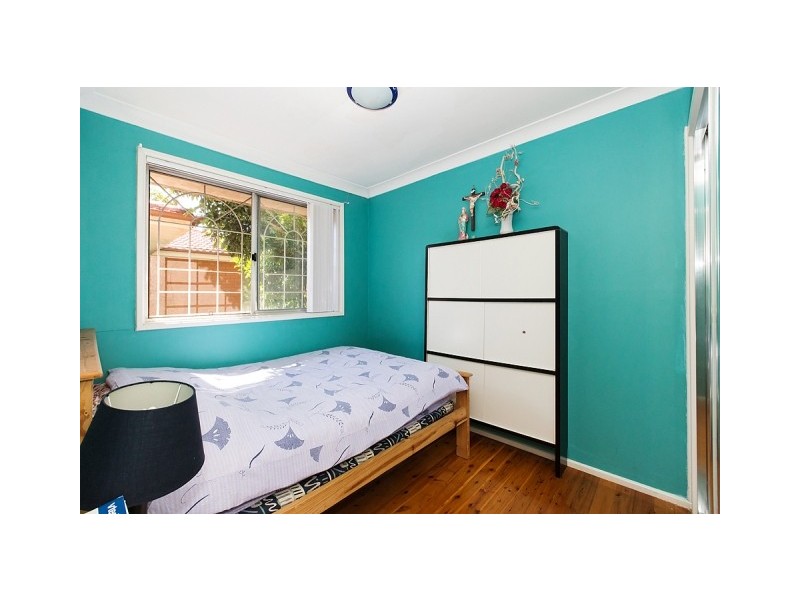 11 Cumberland Avenue, Georges Hall NSW 2198