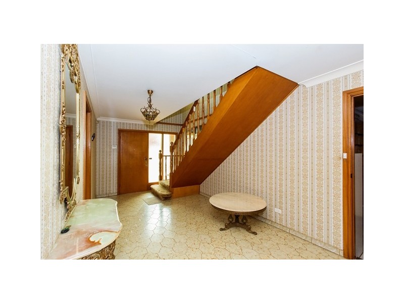 15 Lucinda Avenue, Georges Hall NSW 2198