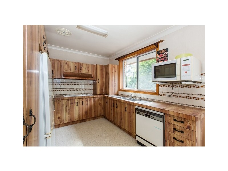 15 Lucinda Avenue, Georges Hall NSW 2198