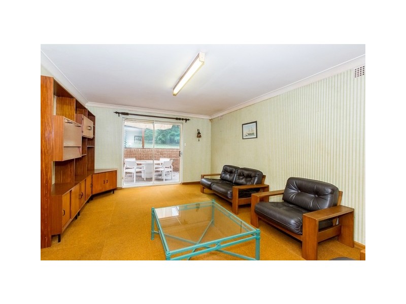 15 Lucinda Avenue, Georges Hall NSW 2198