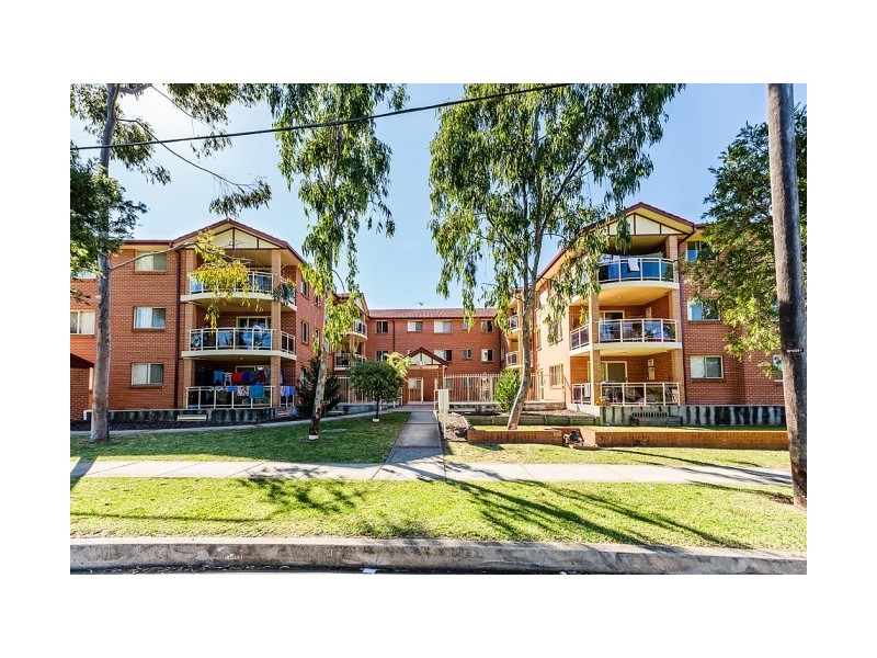 18/5-11 Weigand Avenue, Bankstown NSW 2200