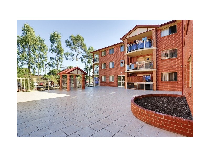 18/5-11 Weigand Avenue, Bankstown NSW 2200