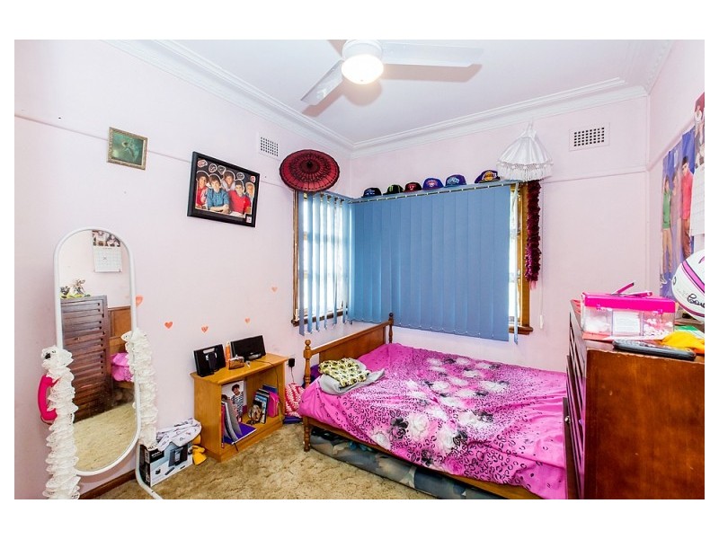 31 Ashcroft Street, Georges Hall NSW 2198