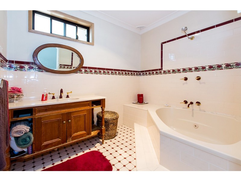 41 Sevenoaks Crescent, Bass Hill NSW 2197