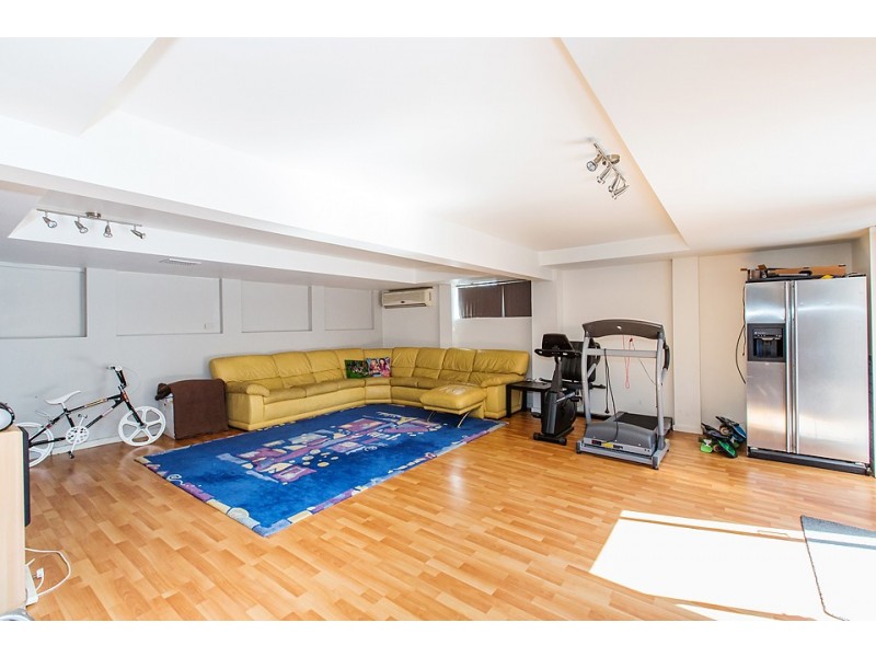 41 Sevenoaks Crescent, Bass Hill NSW 2197