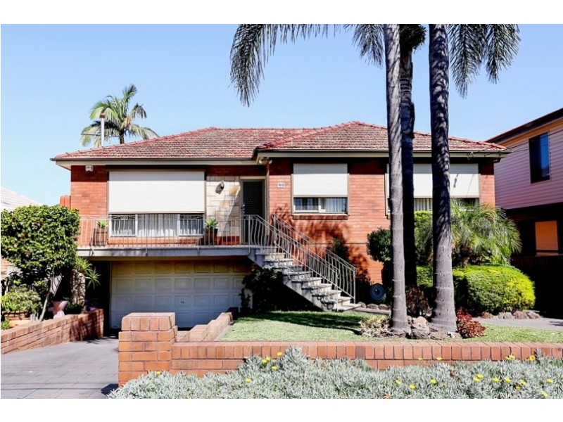 105 Flinders Road, Georges Hall NSW 2198