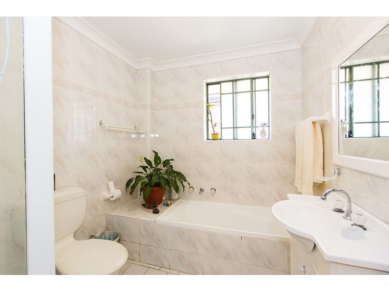 10/9 Cairds Avenue, Bankstown NSW 2200