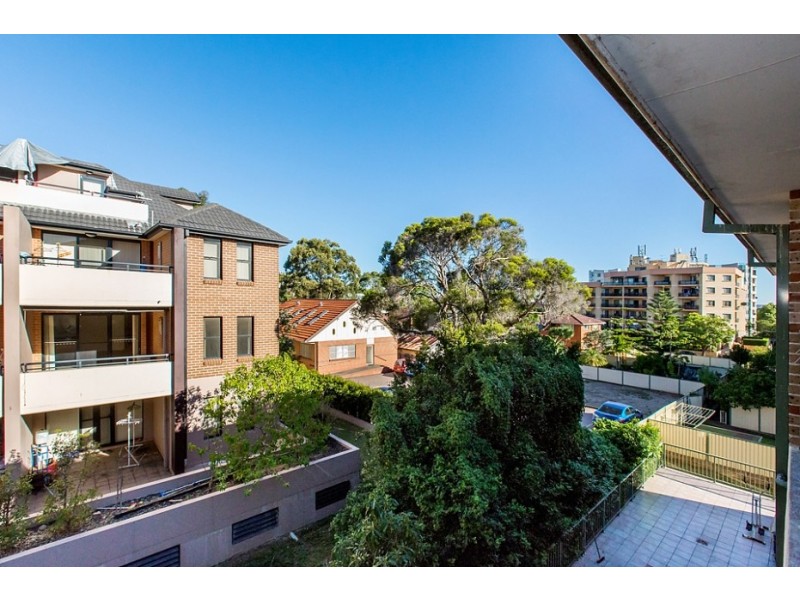 10/9 Cairds Avenue, Bankstown NSW 2200