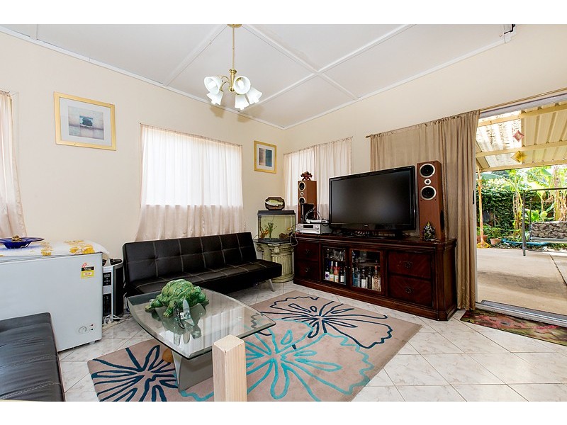 17 Fenton Crescent, Minto NSW 2566