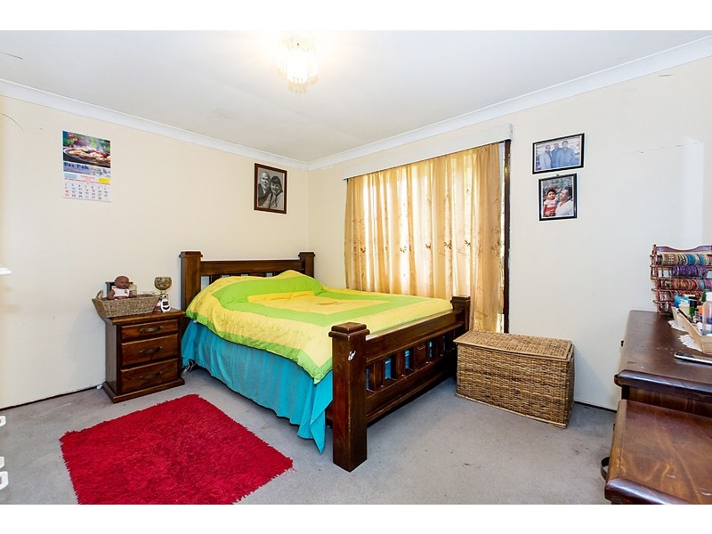 17 Fenton Crescent, Minto NSW 2566