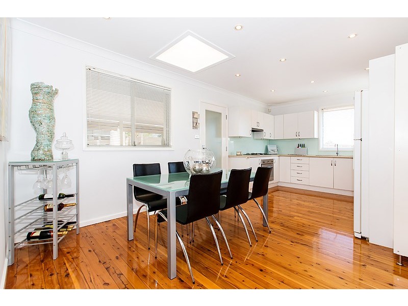 5 Binalong Avenue, Georges Hall NSW 2198