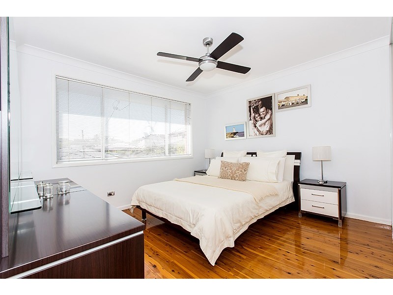 5 Binalong Avenue, Georges Hall NSW 2198