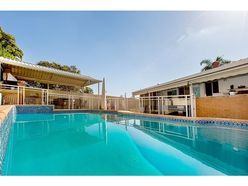 5 Binalong Avenue, Georges Hall NSW 2198