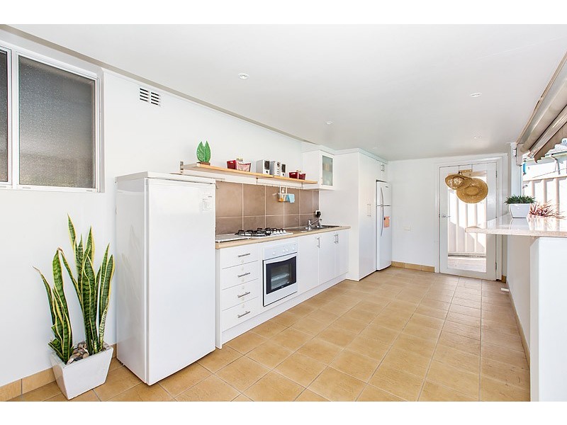 5 Binalong Avenue, Georges Hall NSW 2198