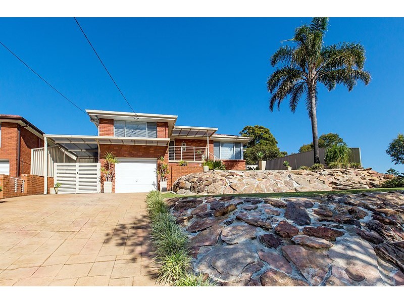 5 Binalong Avenue, Georges Hall NSW 2198